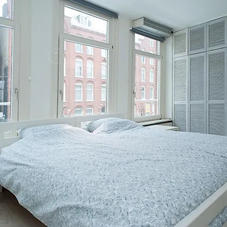 Tommy's Bed & Breakfast 3*
